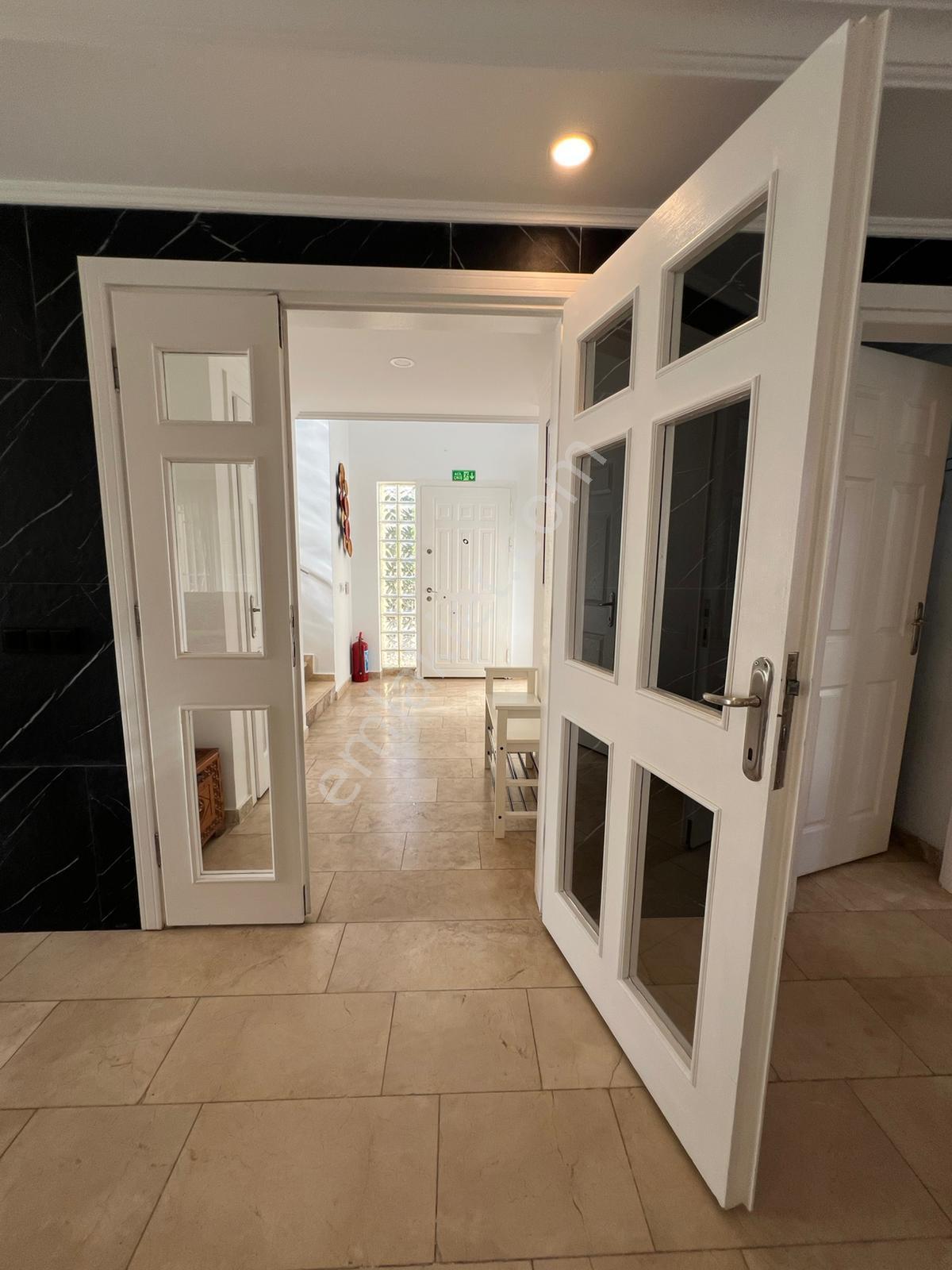 Günlük Kiralık Havuzlu Villa 3+1 Villa Marc - Görsel 22