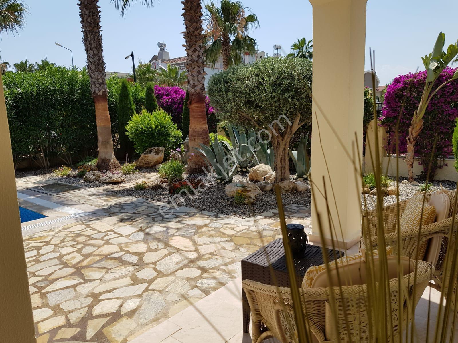 Günlük Kiralık Havuzlu Villa 3+1 Villa Marc - Görsel 17