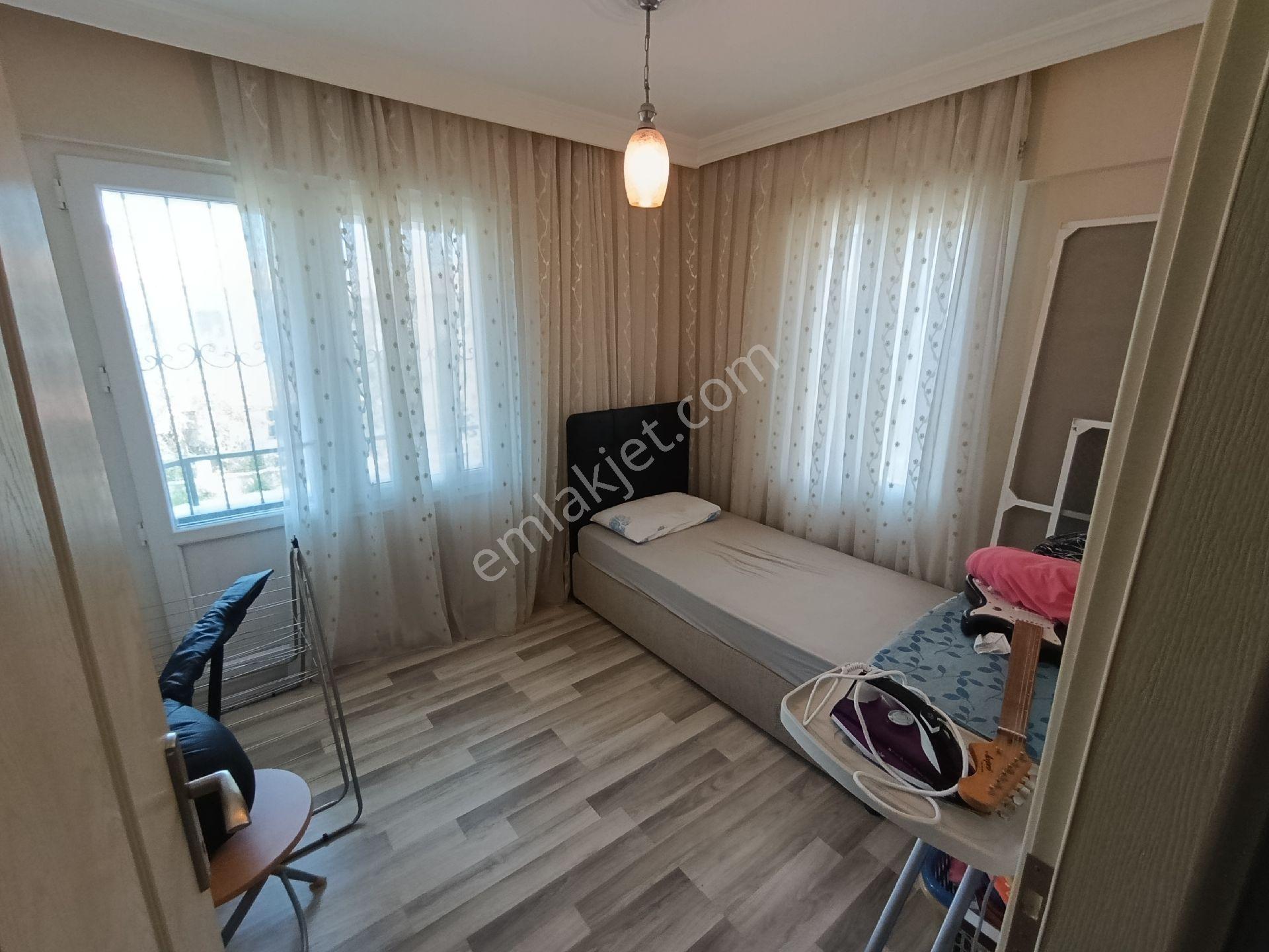 Plaja Yakın Kısmi Deniz Manzaralı Bakımlı Villa - Görsel 21