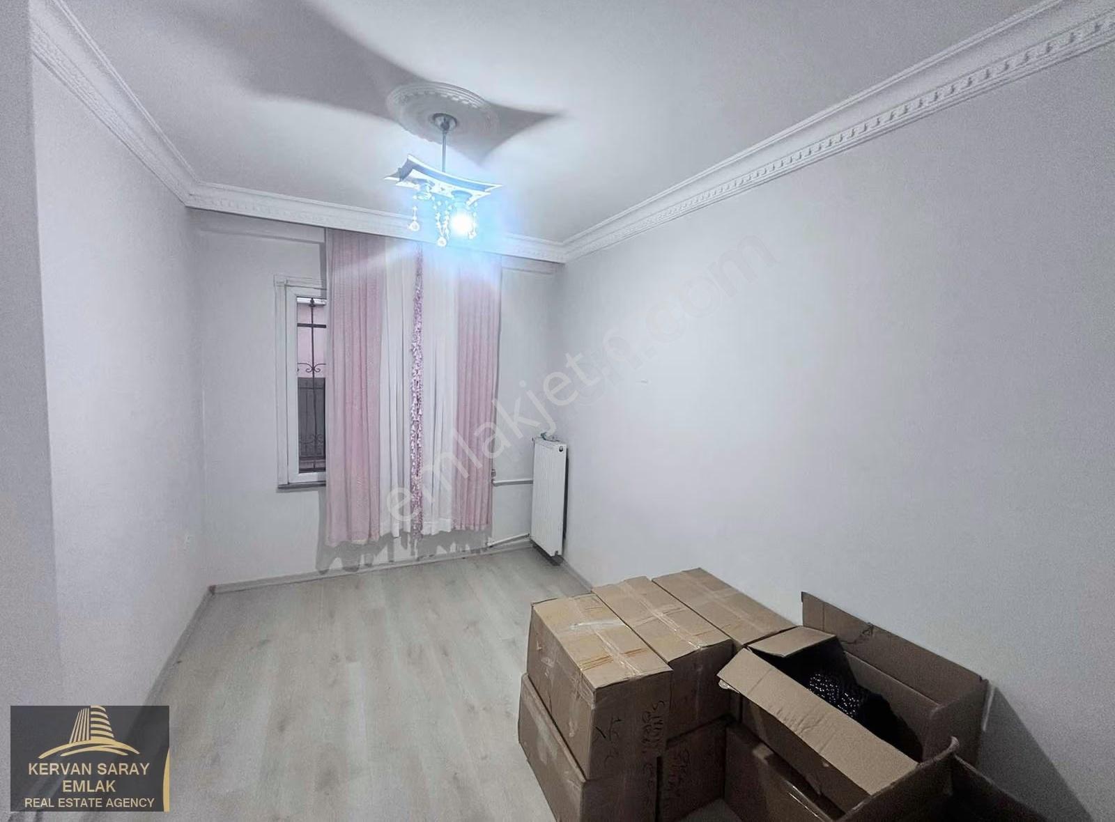 Bahçeşehir Mobilyacılar Çarşı Karsısı Satılık Daire 1+1 85m2