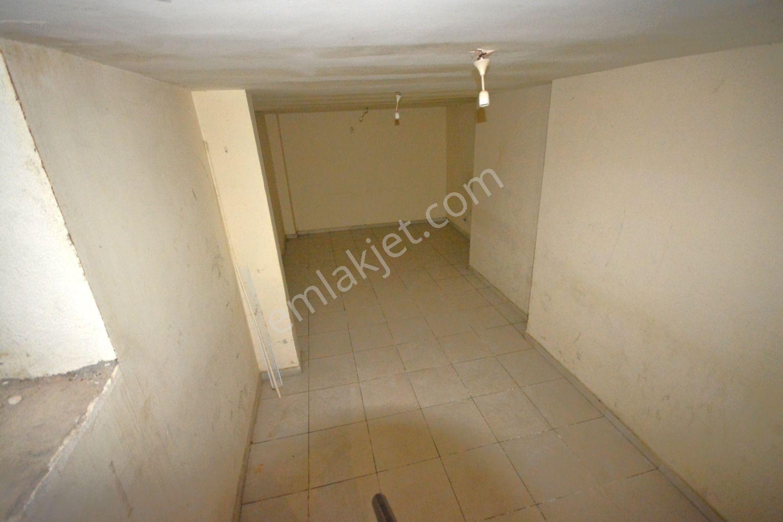 Satılık 110 M² Cadde Üzerinde Çok Uygun Fiyata!! Depolu Dükkan - Görsel 22