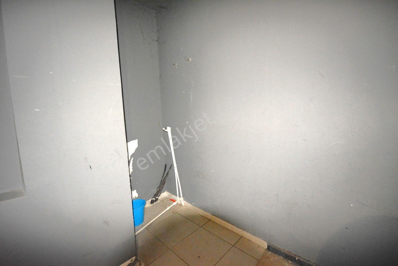Satılık 110 M² Cadde Üzerinde Çok Uygun Fiyata!! Depolu Dükkan - Görsel 12
