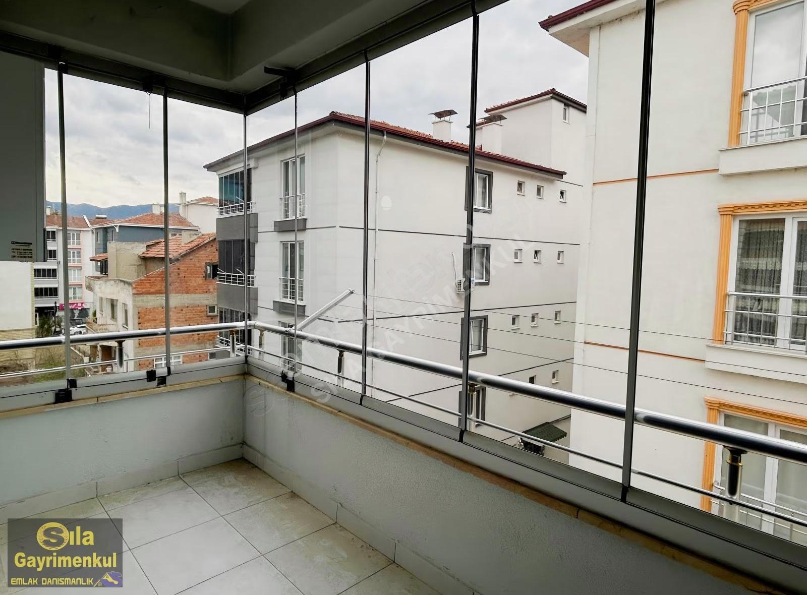 Sıla Gayrumenkulden Yeni Mah'de 3+1 İçi Yapılı Ara Kat Daire - Görsel 30