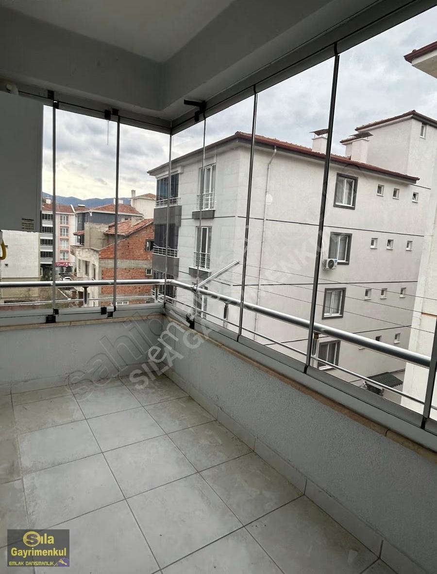 Sıla Gayrumenkulden Yeni Mah'de 3+1 İçi Yapılı Ara Kat Daire - Görsel 2