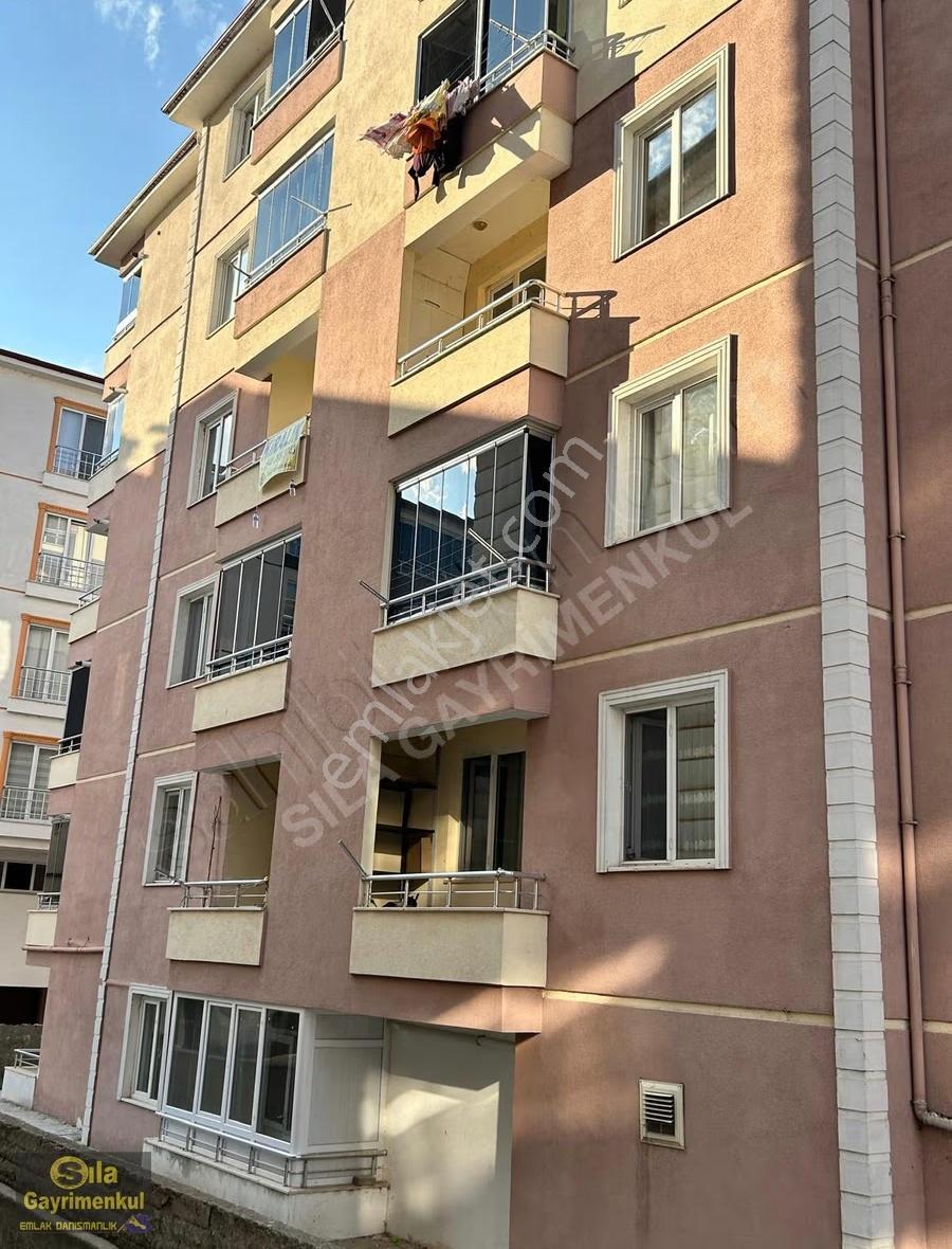 Sıla Gayrumenkulden Yeni Mah'de 3+1 İçi Yapılı Ara Kat Daire