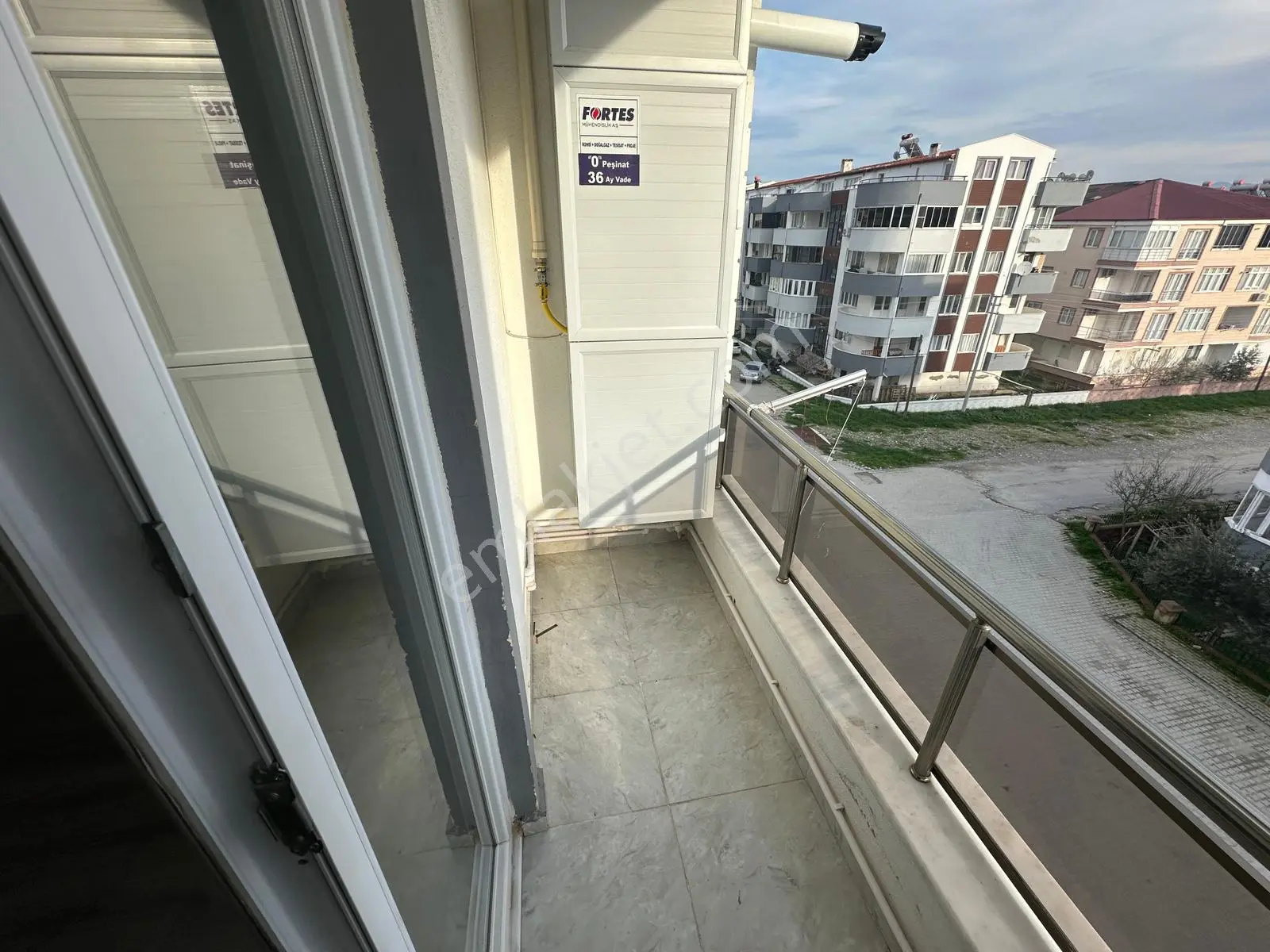 Cantan Emlaktan Akçay Altınkumda Asansörlü Doğalgazlı Lüks Daire - Görsel 3