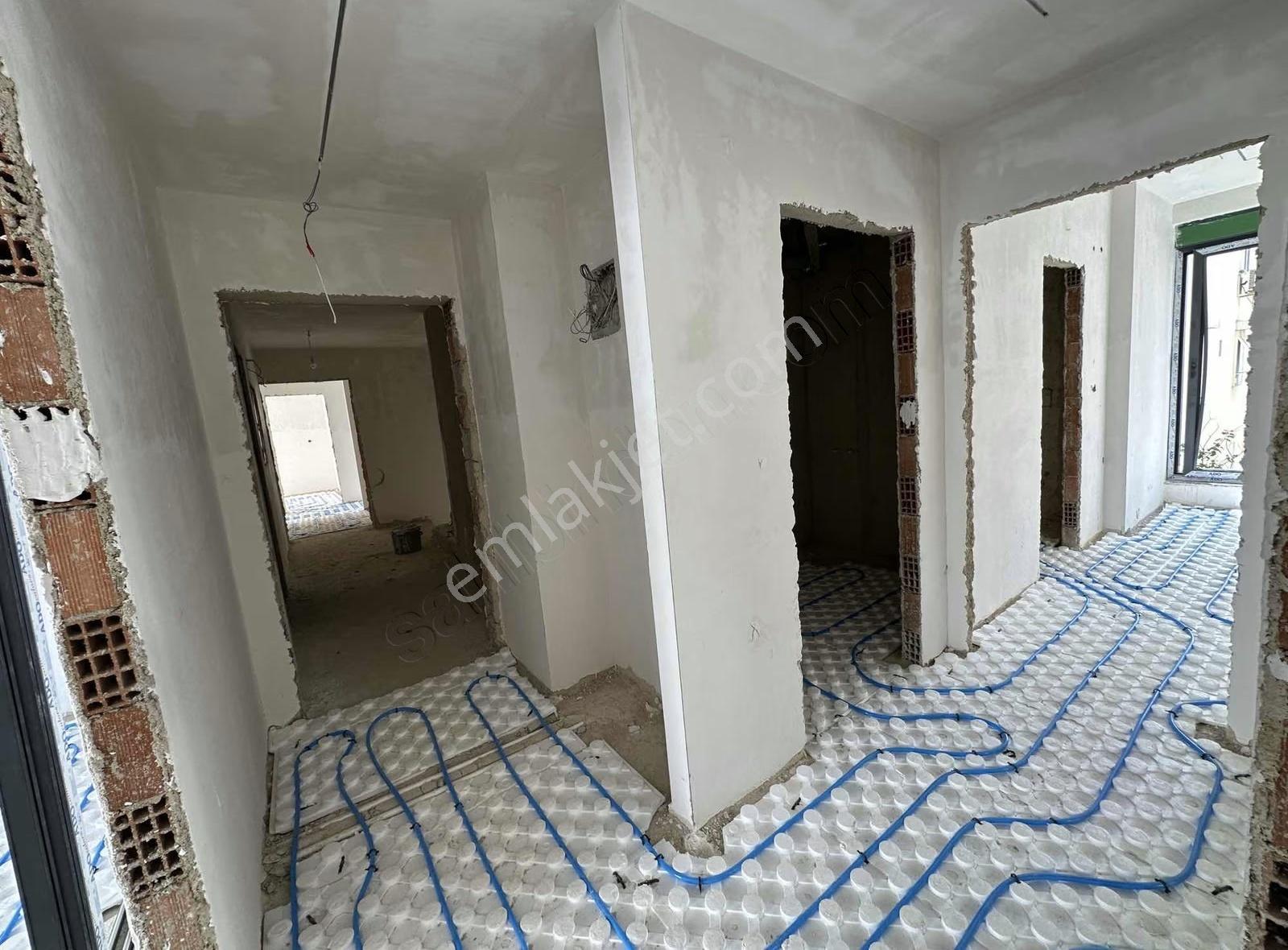 Akdeniz Emlaktan Geniş Kullanışlı Güney Cephe Ebeveyn Banyolu - Görsel 25