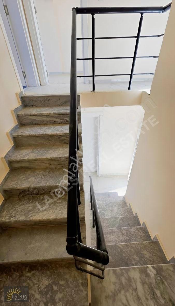 İncebel Tatil Sitesinde Satılık 3+1 Havuzlu Deniz Manzaralı Vill - Görsel 12