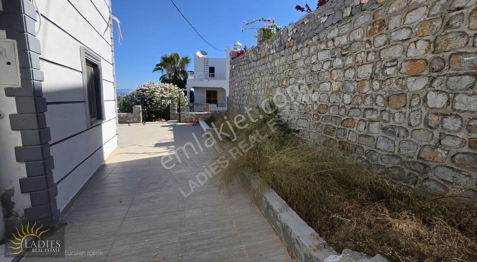 İncebel Tatil Sitesinde Satılık 3+1 Havuzlu Deniz Manzaralı Vill - Görsel 9
