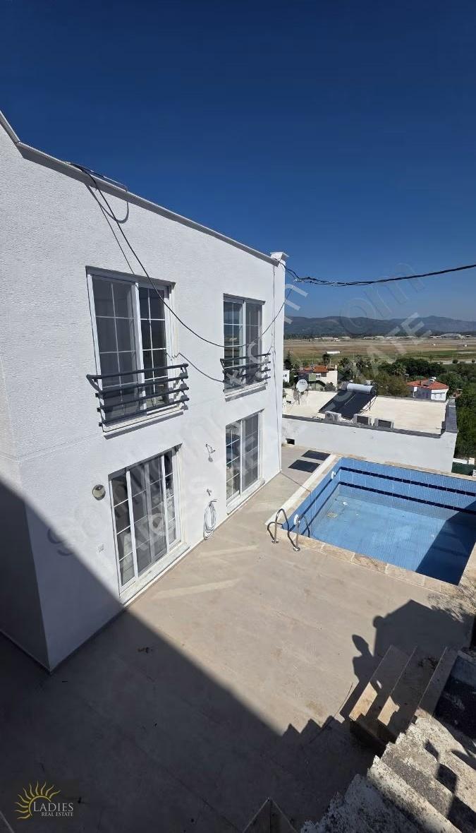 Ladies Emlak'tan 3+1 Havuzlu Villa- İncebel Tatil Sitesi - Görsel 9