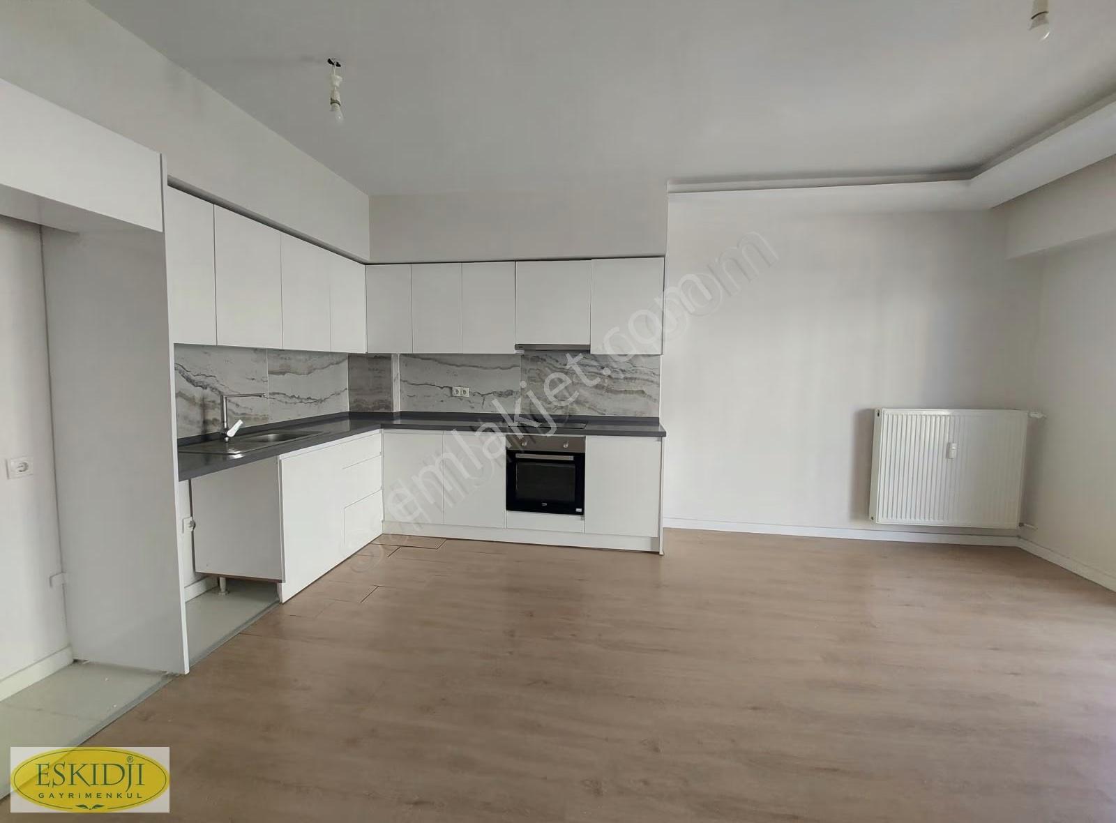 Çanakkale Hamidiye Mahallesinde Geniş Balkonlu Kiralık 1+1 - Görsel 14