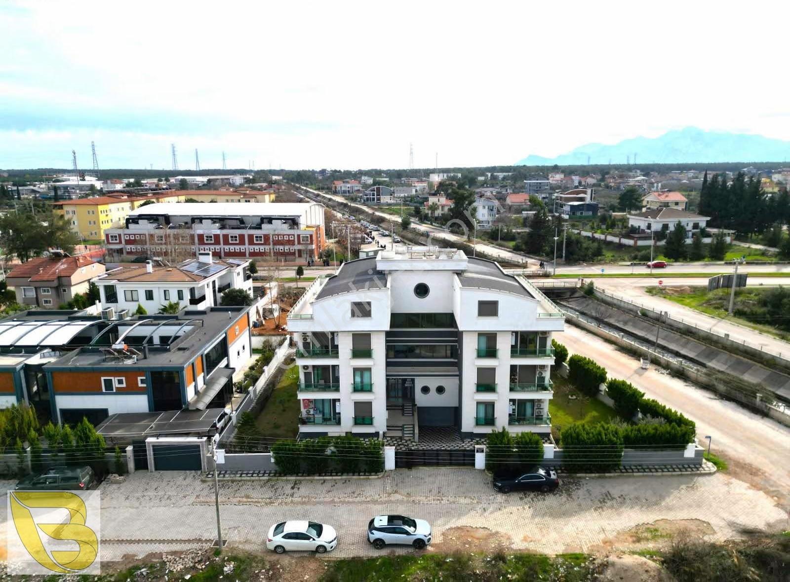 Yeşlbayırda Muhteşem Konumda Havuzlu Satılık 6+1 Dubleks Daire - Görsel 6