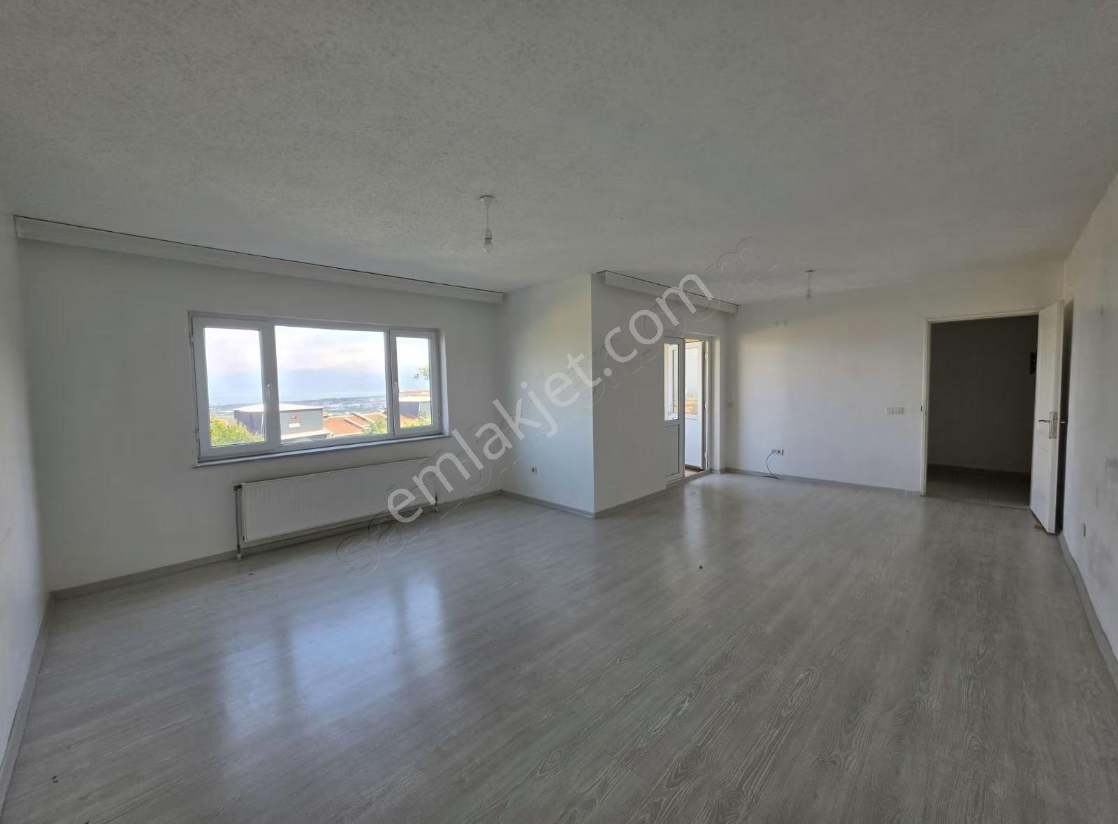 Bursa Emlak Alem-i Toki 1 Etapta Göl Manzaralı 2+1 Kiralık Daire