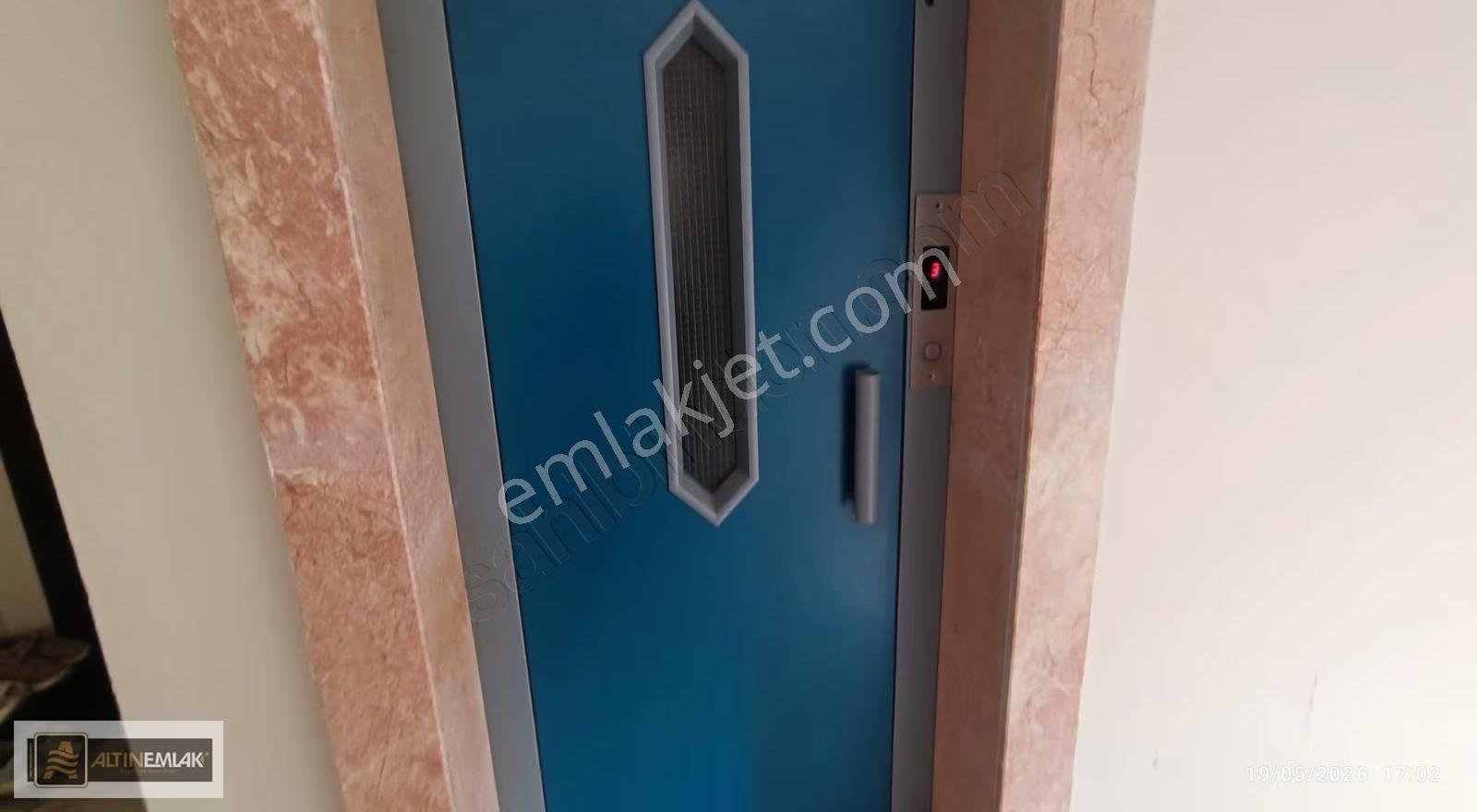 Cumhuriyet Mahallesinde 3+1, 145 M2 Denize Sıfır Yalı Dairesi - Görsel 5