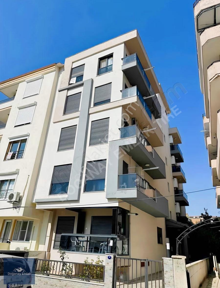 Tire Şehir Merkezinde Kiralık 1+1 Ara Kat Daire Boş Daire