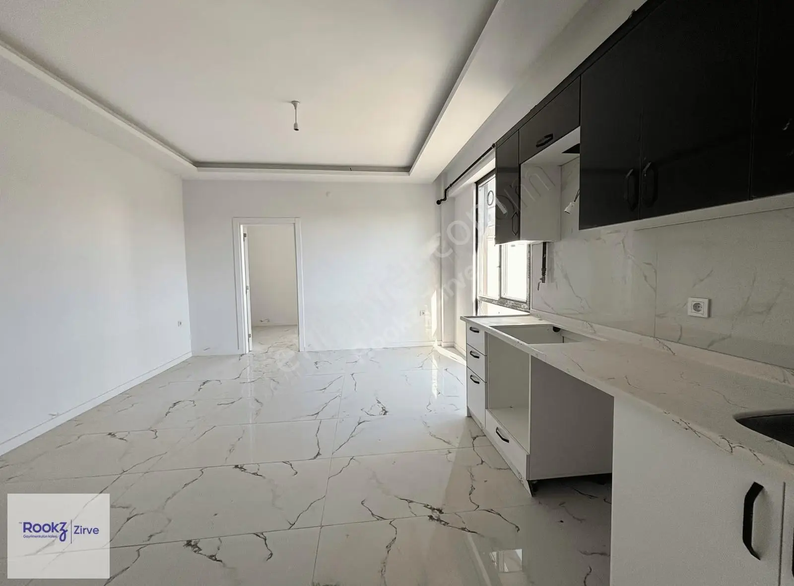 Yalova Çiftlikköyde Ara Kat,oturuma Hazır Satılık 1+1 Daire - Görsel 3