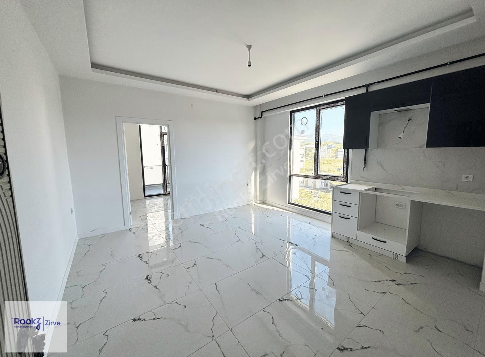 Yalova Çiftlikköyde Ara Kat,oturuma Hazır Satılık 1+1 Daire