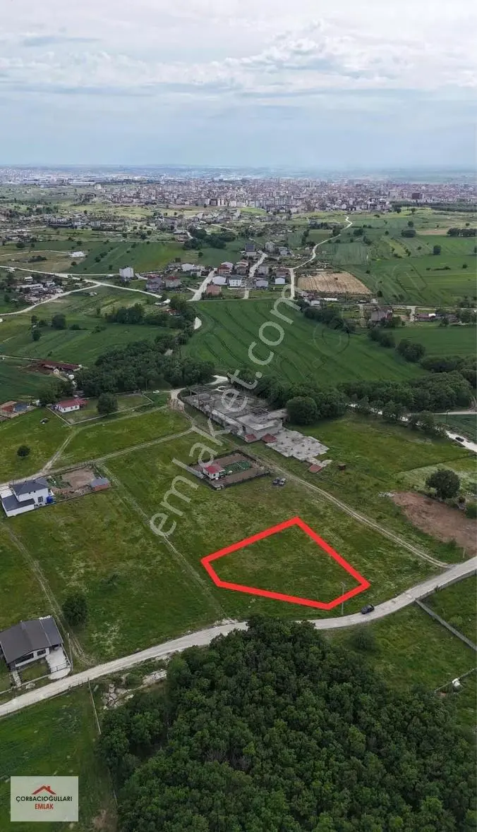 Hem Şehre Yakın Hem Doğa İle İç İçe 750 M2 Villa Arsası