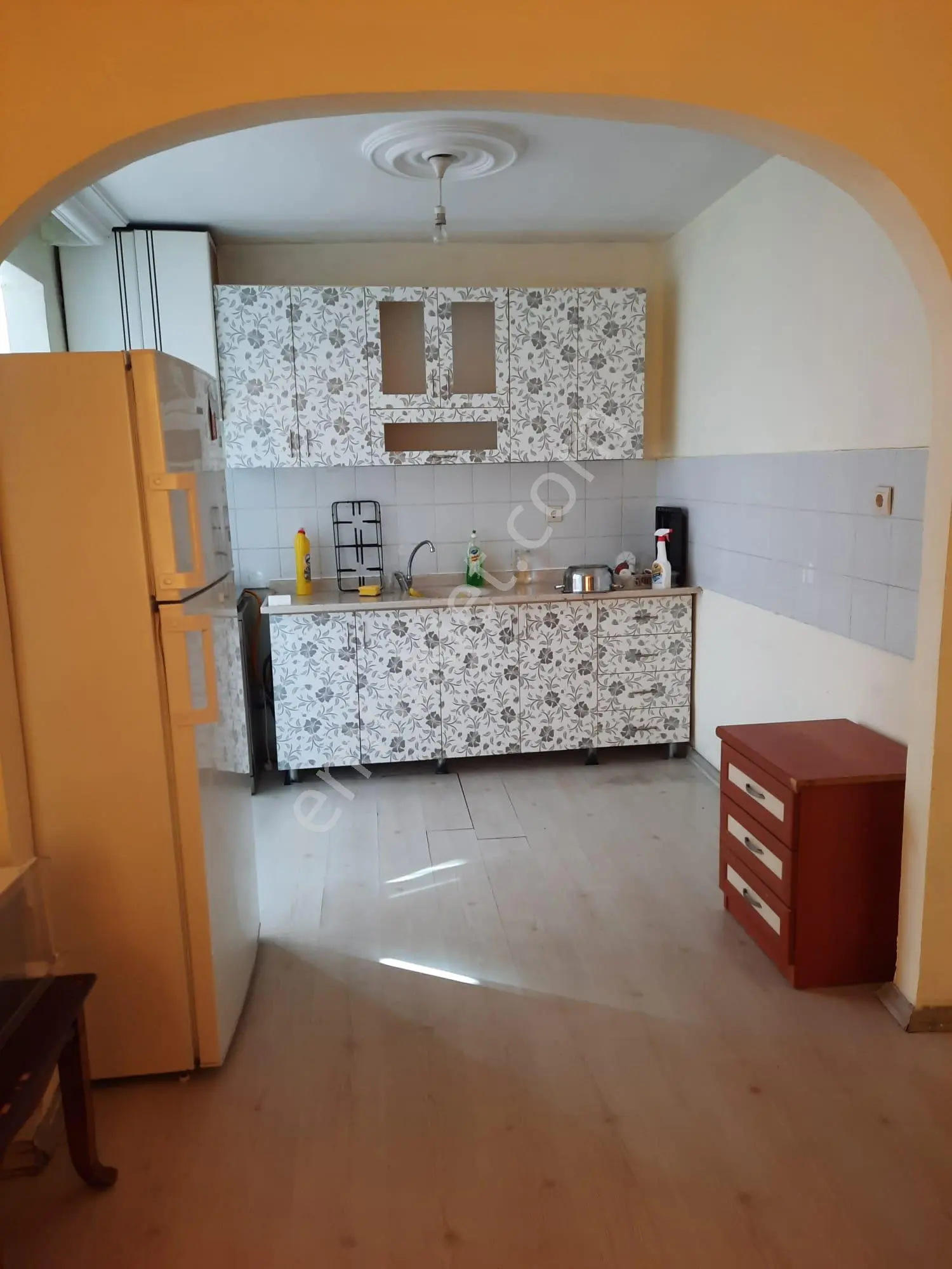 Mersin Yenişehir Cumhuriyet Mahallesinde Merkezi Konumda 3+1 Eşyalı - Görsel 4