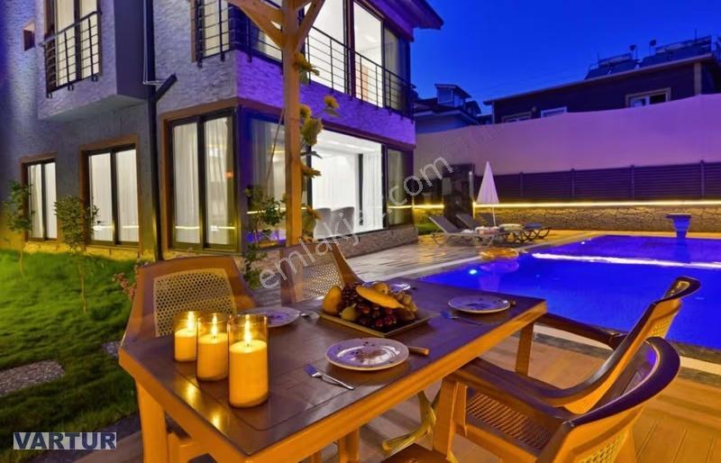 Fethiye'de Müstakil Havuzlu Ve Bahçeli 4+1 Villa - Görsel 3