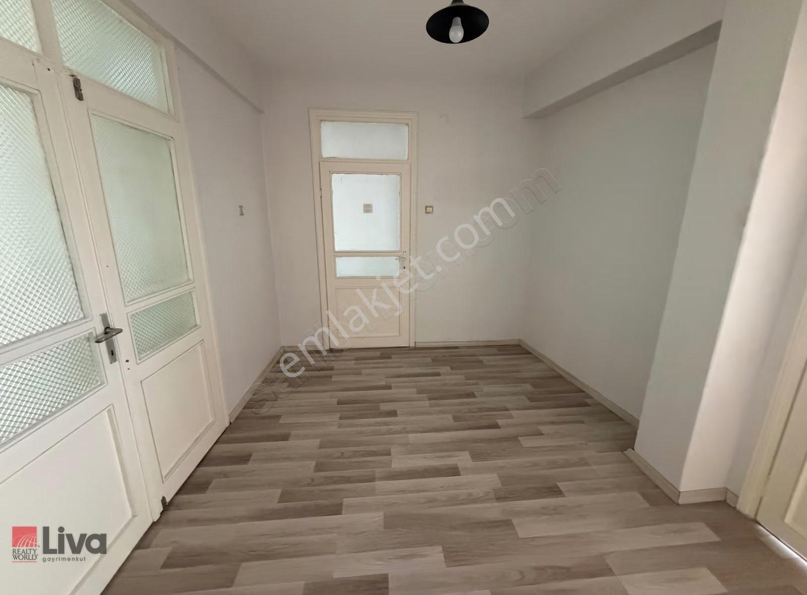 Çarşı Merkezde Kiralık Ofis - Görsel 5