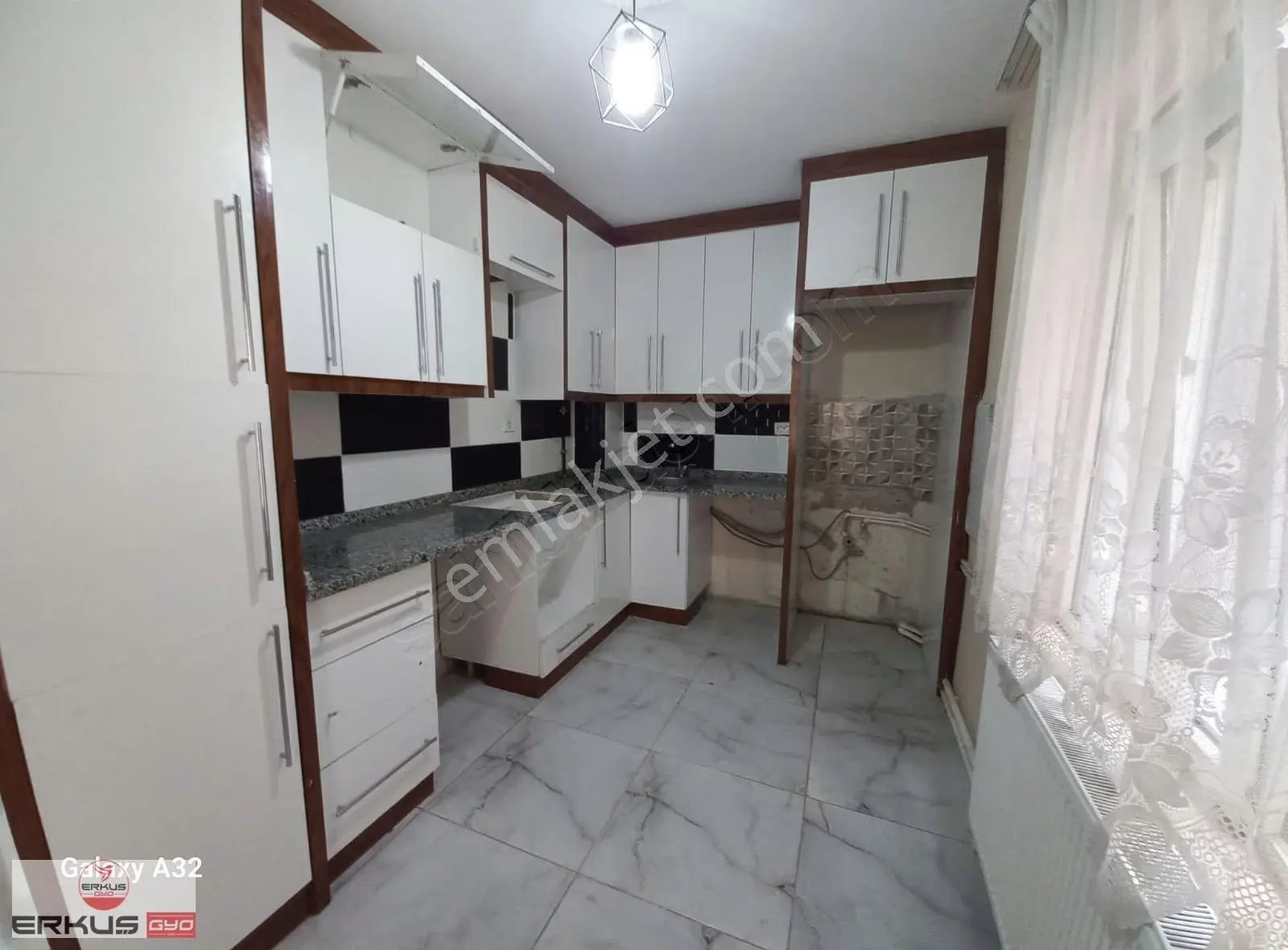 Denizli Sümer Mahallesinde Tren Garı Arkası 3+1 Kiralık Daire - Görsel 4
