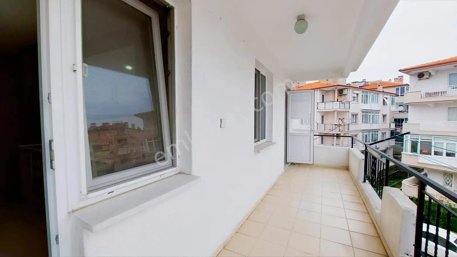 Ayvalık Aliçetinkaya'da Kaloriferli, Boyalı 3+1 Kiralık Daire - Görsel 5