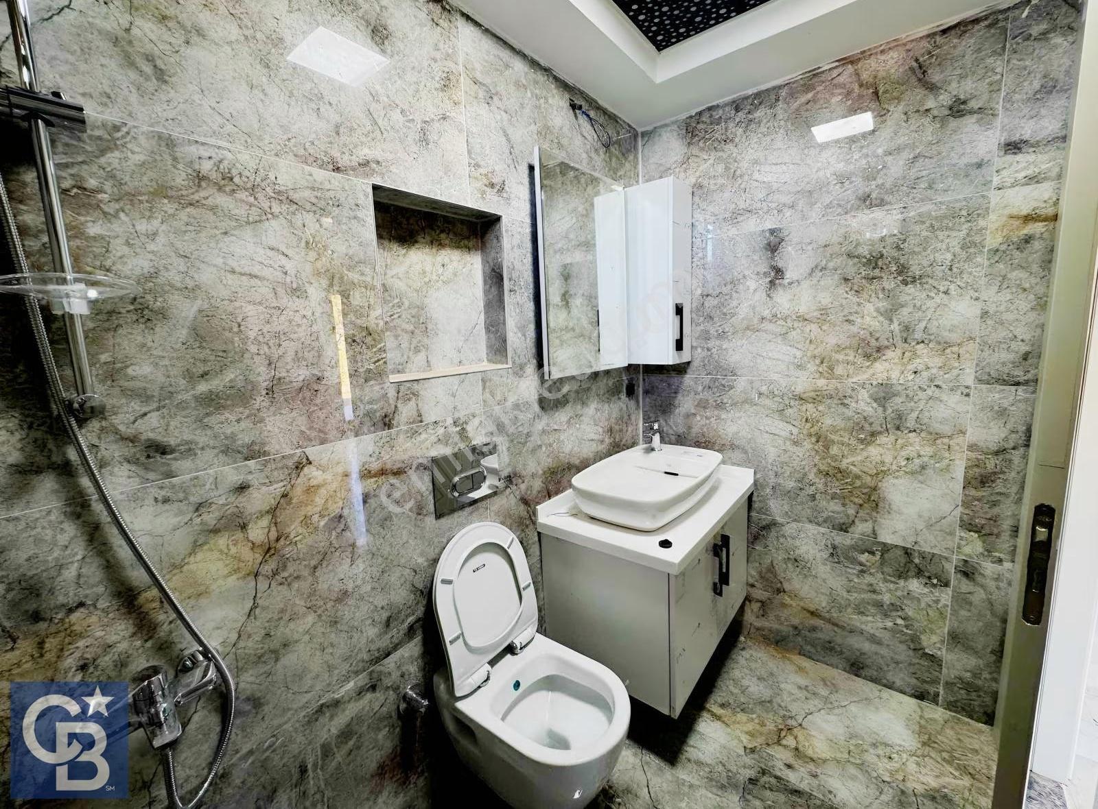 Yenifoça'da Özel Yapım Tripleks Villa... - Görsel 2