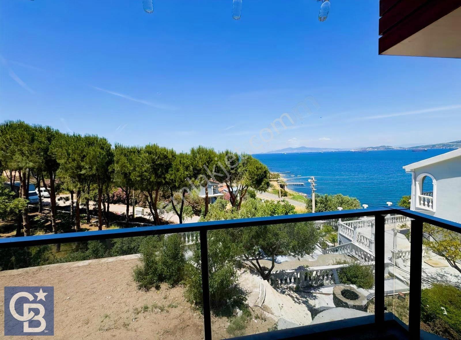 Yenifoça'da Özel Yapım Tripleks Villa... - Görsel 13