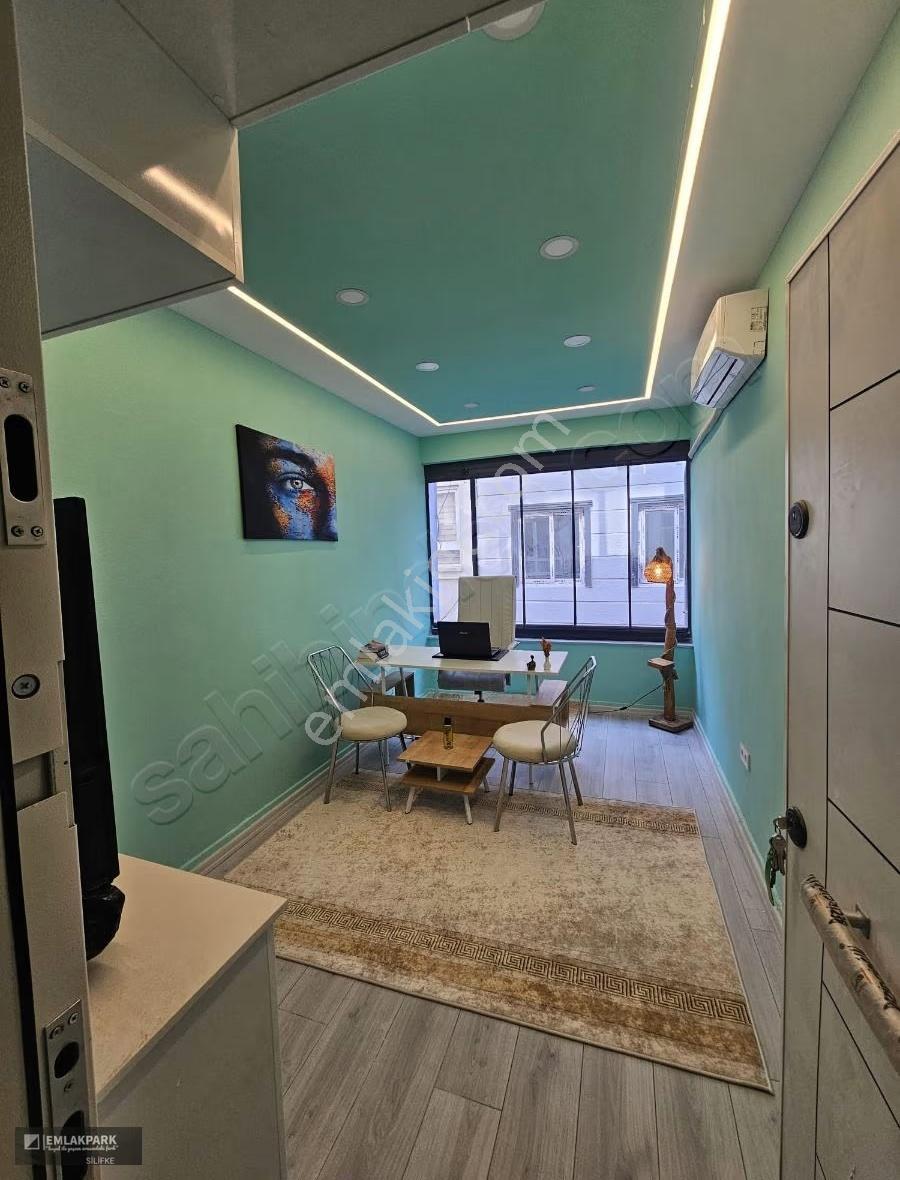 Emlakparkdan Silifke Saray Mah. De Eşyalı Kiralık Ofis