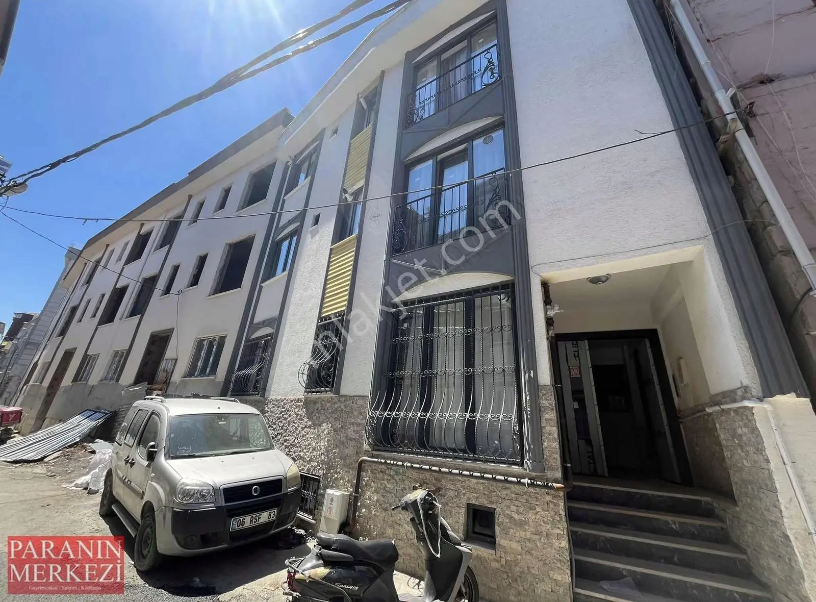 Metrobüse 9 Dk Sıfır Bina'da Full Sıfır Eşyalı Daire