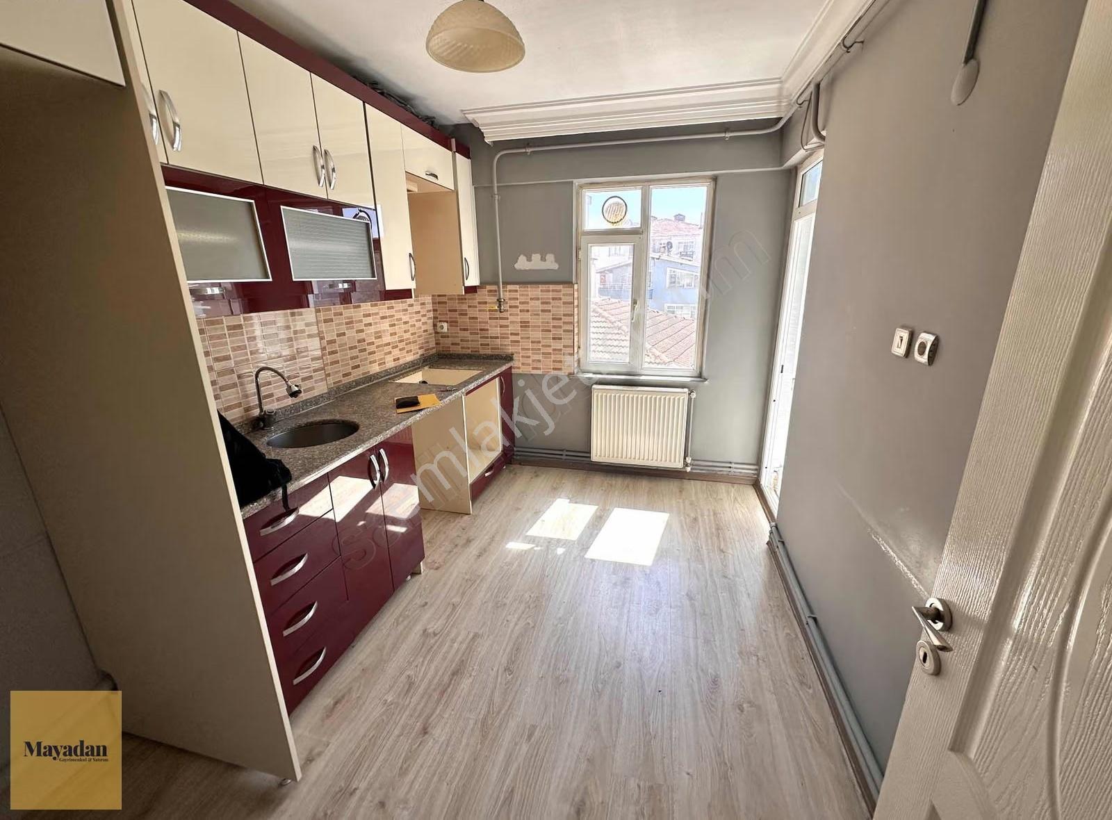 Kurtuluşta, Arakat 110 M2, İki Balkonlu, Kiralık 2+1 Daire - Görsel 2