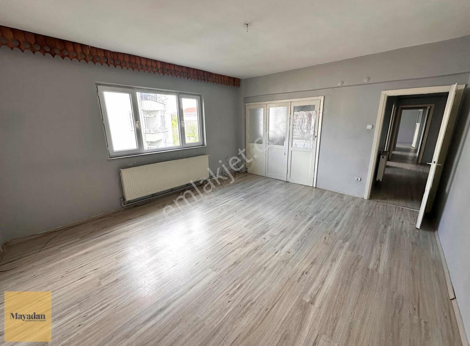Maya'dan Lüleburgaz Genlik Mahallesinde Kiralık 3+1 Daire - Görsel 9