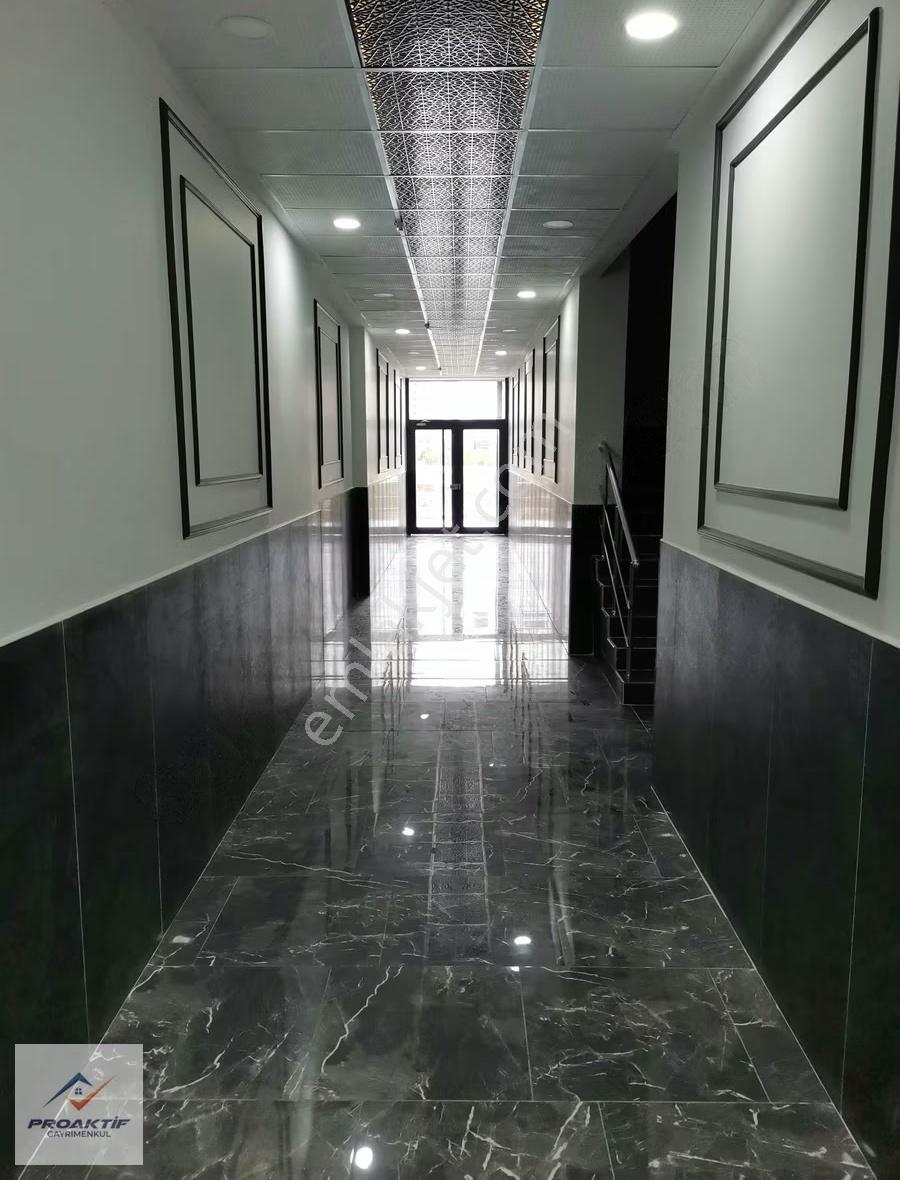 Öğretmenler Bulvarı Üzeri Merkezi Konumda Kiralık 1+1 Ofis - Görsel 10
