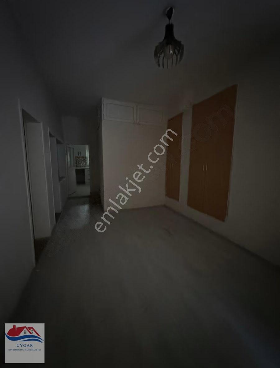 Bayraklı Alpaslan Mahallesinde Kiralık 2+1 Daire - Görsel 8