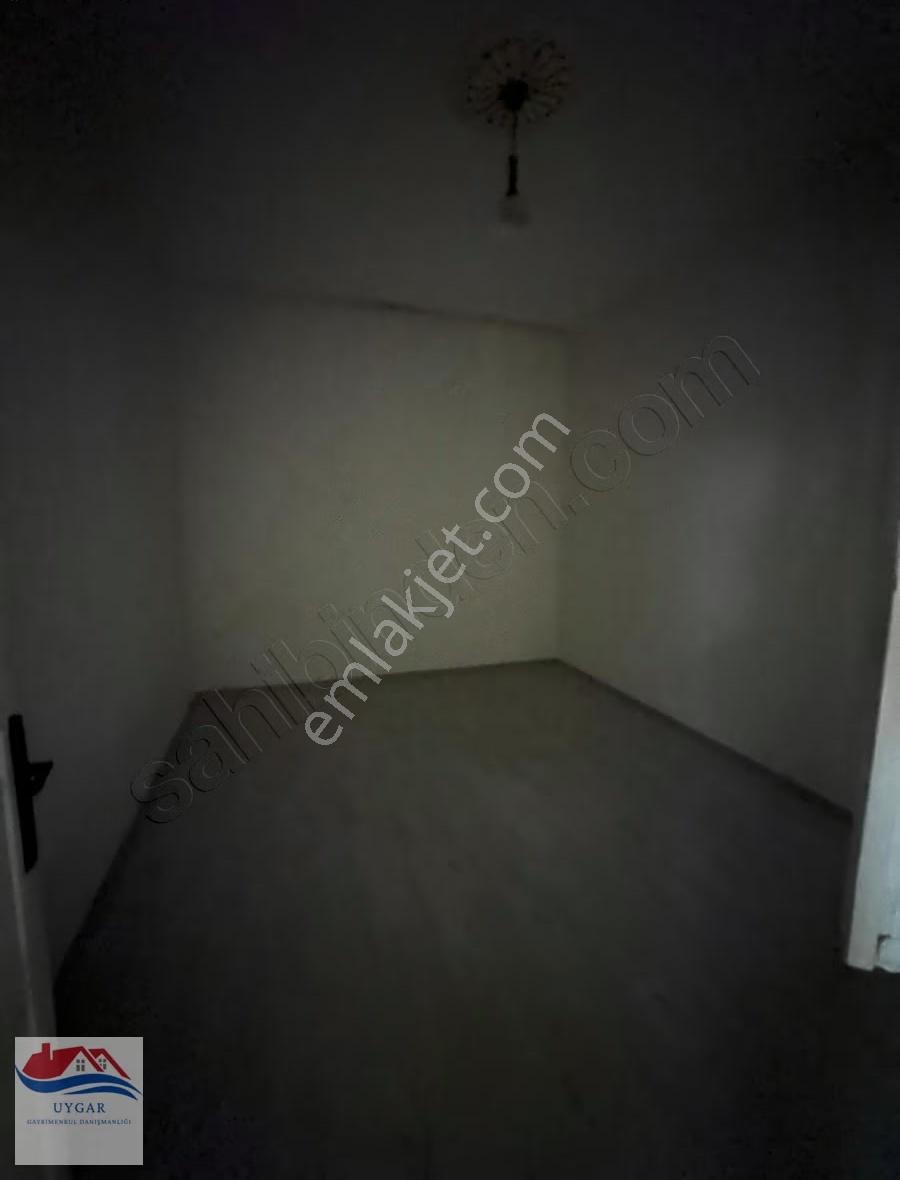 Bayraklı Alpaslan Mahallesinde Kiralık 2+1 Daire - Görsel 11