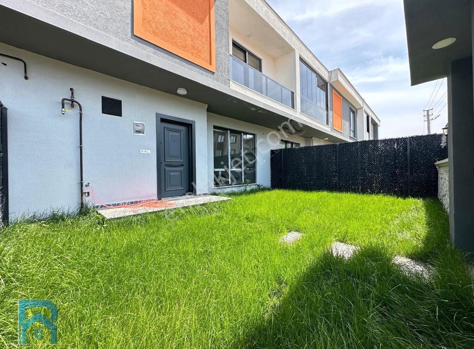 Müstakil Bahçeli Ve Birinci Sınıf İşçilik Ayrıcalıklı Villa - Görsel 5