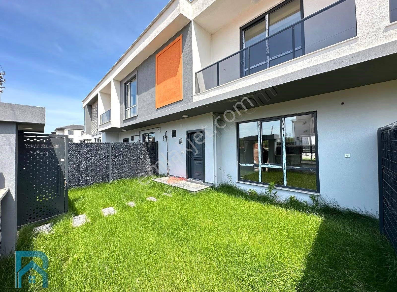 Müstakil Bahçeli Ve Birinci Sınıf İşçilik Ayrıcalıklı Villa