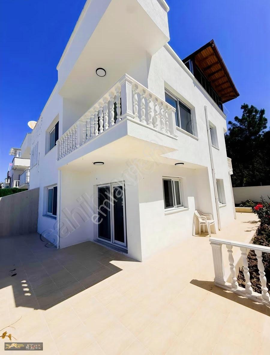 Fırsat!! Deniz Manzaralı 4+1 Havuzlu Villa - Görsel 22