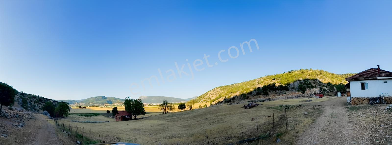 Doğanın Kalbinde Merkeze Yakın 4.603m² Arazi..ev İçinde.. - Görsel 5