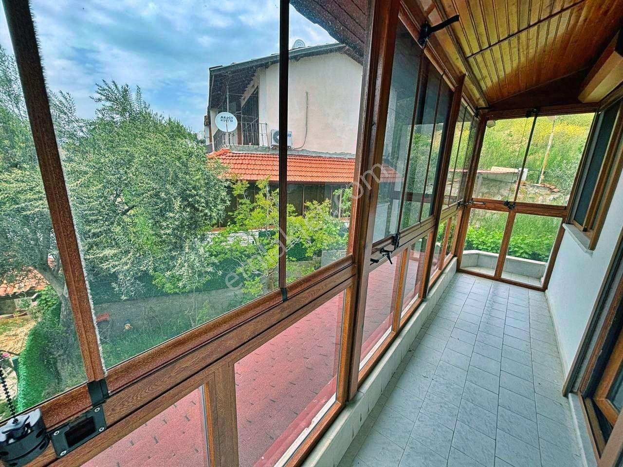 Uytundan Pelitköyde Denize 300 Metre Bahçe Kullanımlı 2+1 Villa - Görsel 35