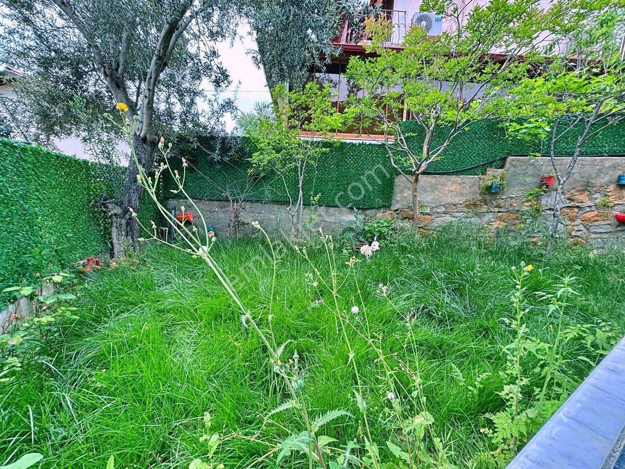 Uytundan Pelitköyde Denize 300 Metre Bahçe Kullanımlı 2+1 Villa - Görsel 12