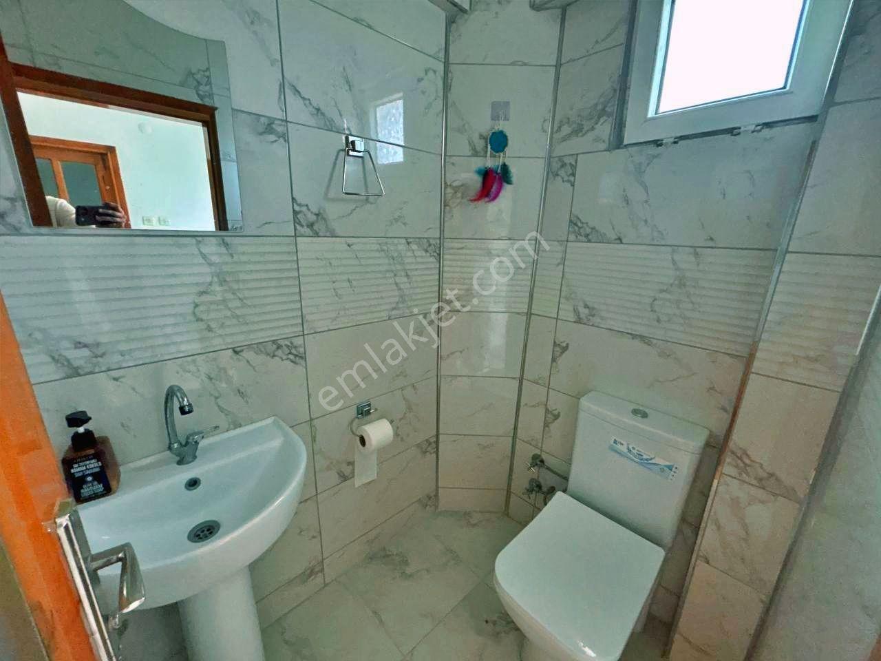 Uytundan Pelitköyde Denize 300 Metre Bahçe Kullanımlı 2+1 Villa - Görsel 29