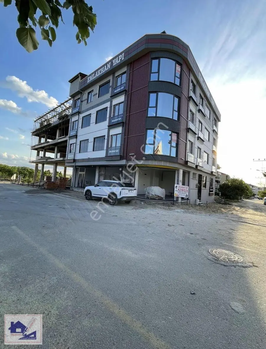 Emlakhan Yapı Ultra Lüks Millet Bahçe 3+1 2+1 Daireler