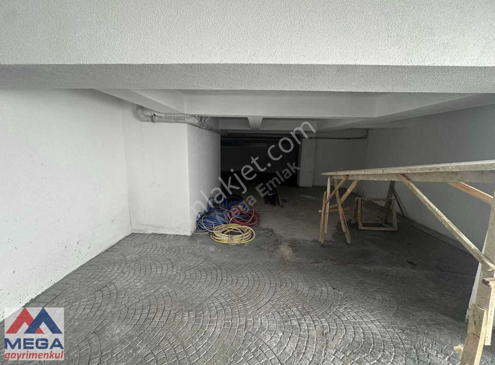 Feneryolu Marmaray Karşısı Kumbaracılar Sokak Sıfır Binada 3+1 - Görsel 15