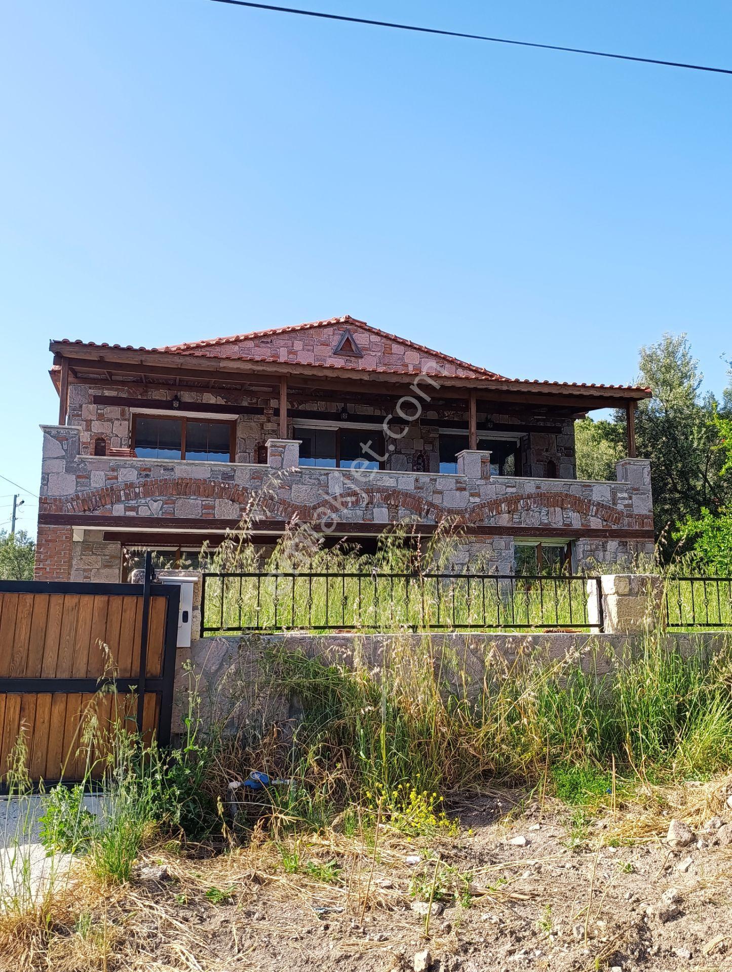 Tamamı Doğal Taş İşçiliği İle Yapılmış Müstakil 3+1 Sıfır Villa - Görsel 32