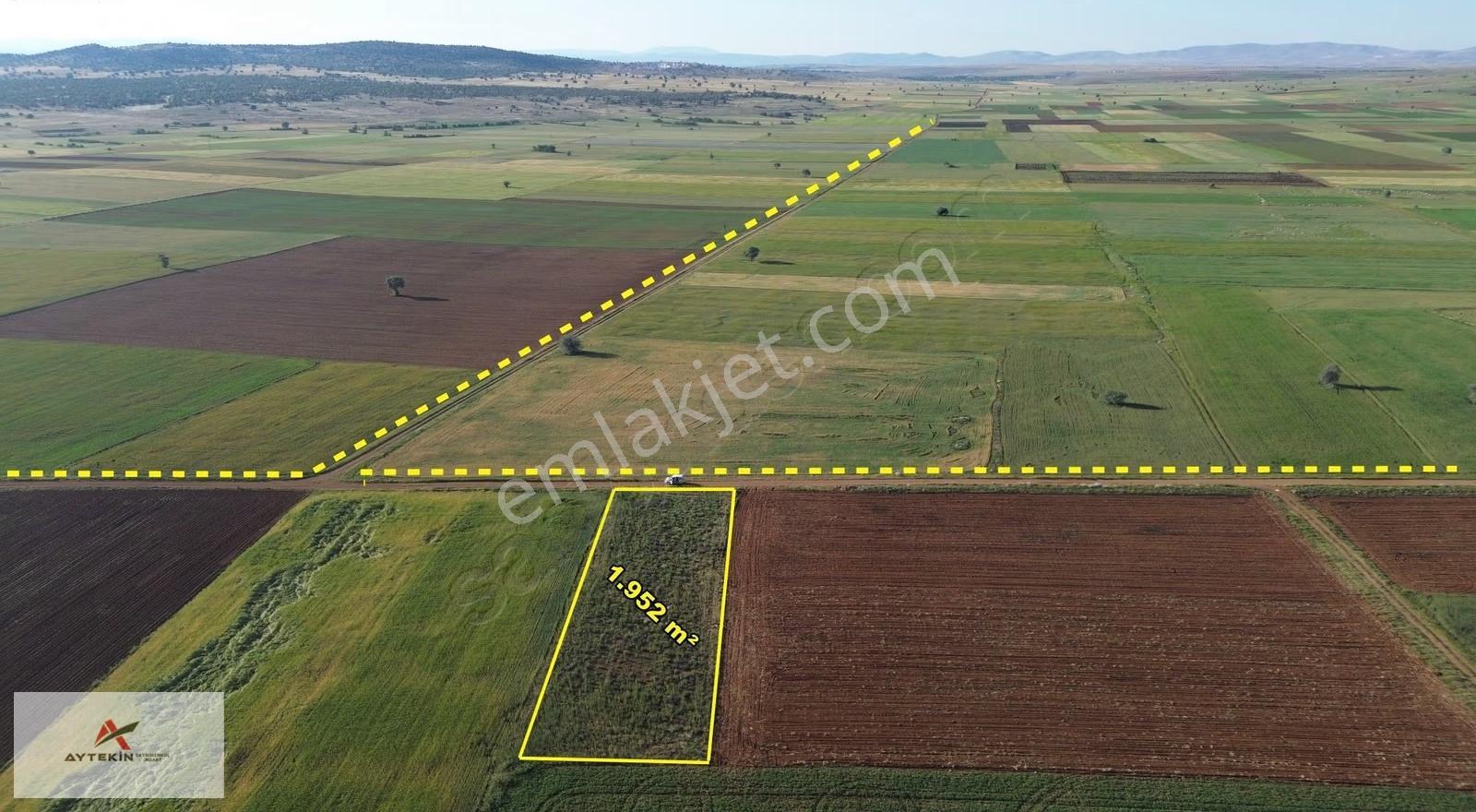 Akören Karahüyük Mahallesinde 1.952 M² Sulanır Tarla - Görsel 12