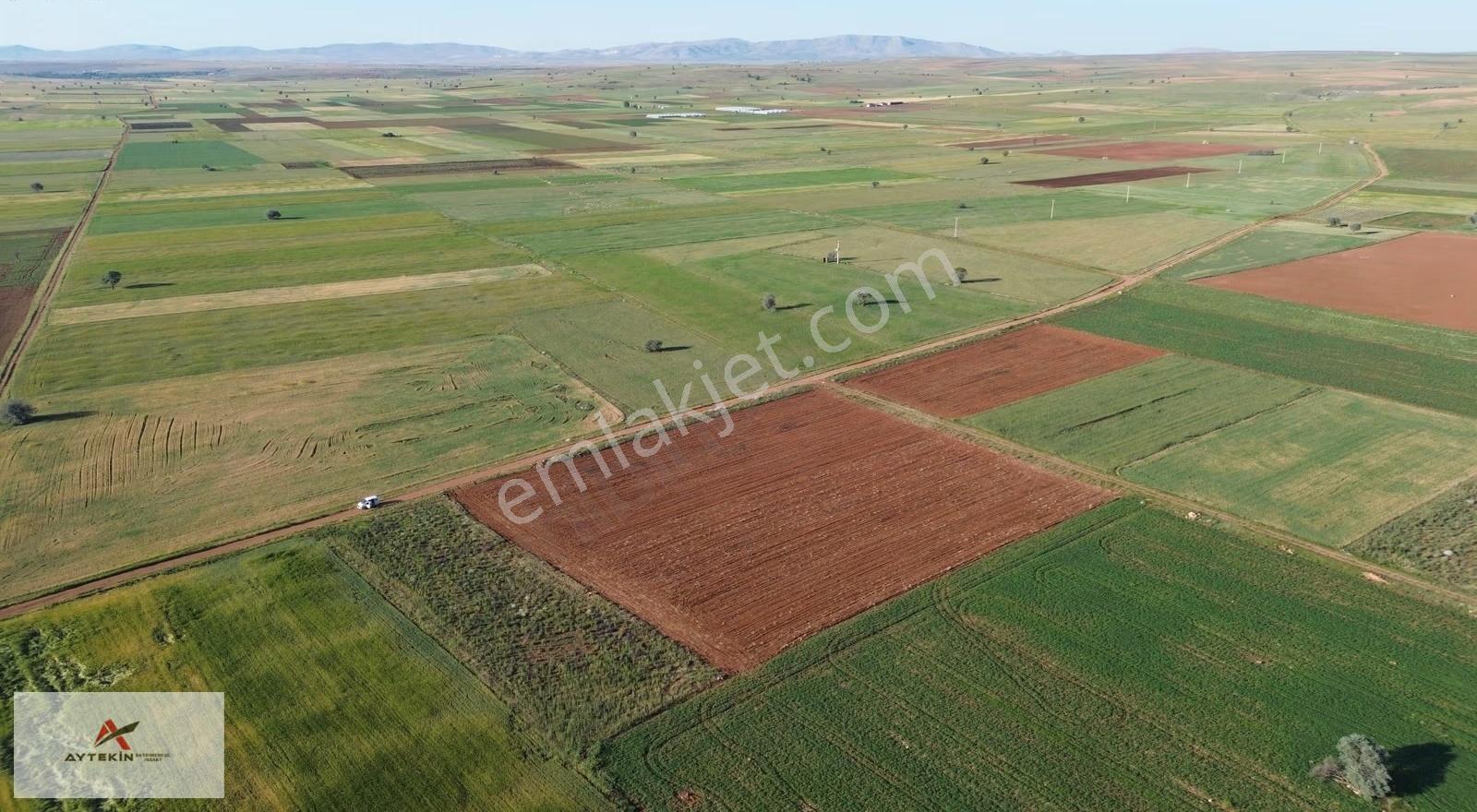 Akören Karahüyük Mahallesinde 1.952 M² Sulanır Tarla - Görsel 8