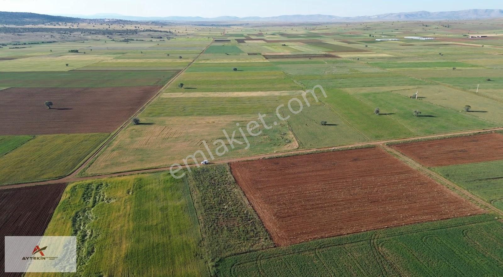 Akören Karahüyük Mahallesinde 1.952 M² Sulanır Tarla - Görsel 13