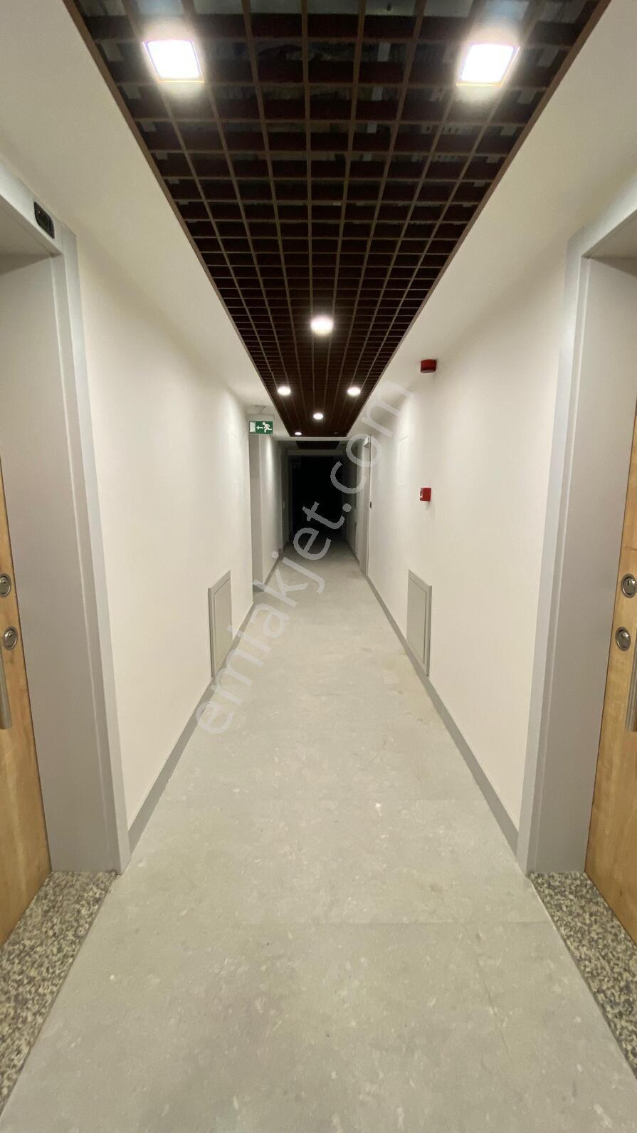 Bornova Kılıçoğlı Koşay Rezidansta-eşyalı-manzaralı-kiralık 1+1 - Görsel 30
